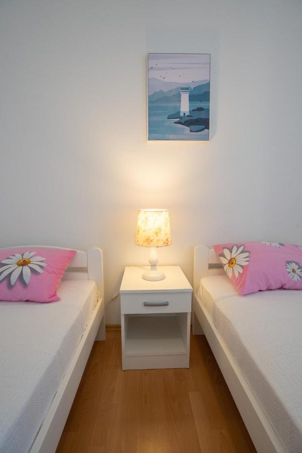 Kuca Za Odmor Denona Apartman Borovići Kültér fotó